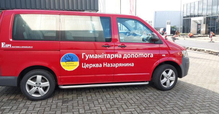 Personenbus overhandigd in Oekraïne
